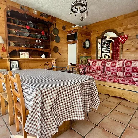 - Skis Aux Pieds - 6 Pers Val Thorens